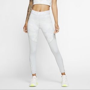 Nike Pro Icon Clash Women's 7/8 Camo Tights - Grey